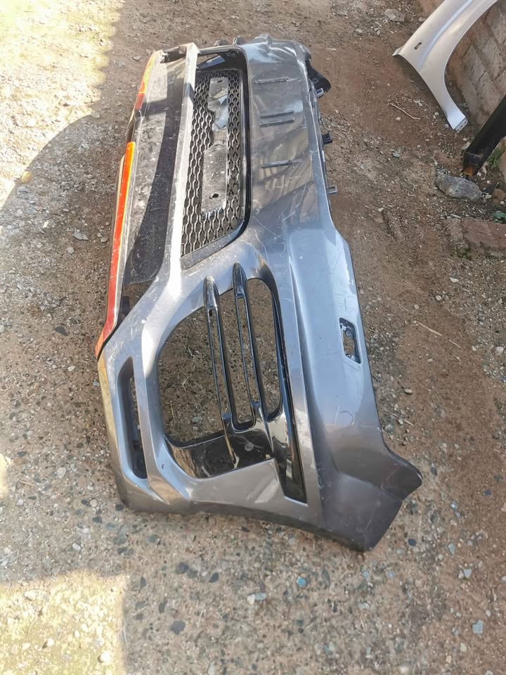 CLR RS RANGE ROVER SPORT FRONT BUMPER - Private Seller CLR RS RANGE ROVER SPORT FRONT BUMPER - Private Seller