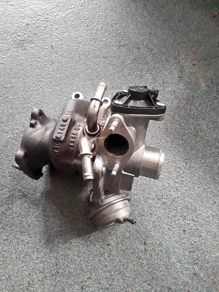 Secondhand in working condition ford fiesta turbo 2016 automatic & 4 vw amarok injectors - Private Seller