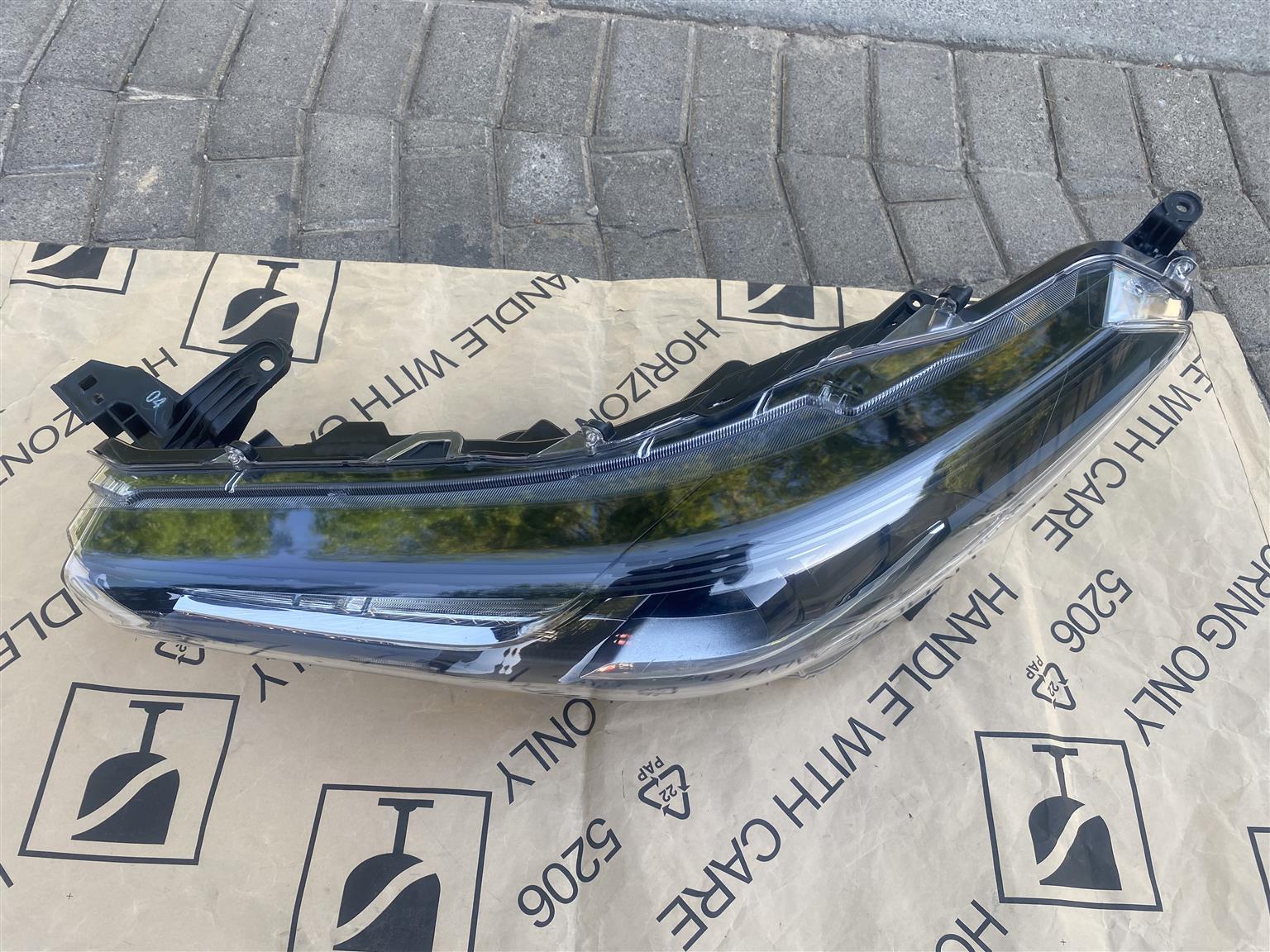 2024 TOYOTA COROLLA CROSS HALOGEN HEADLIGHT LEFT SIDE FOR SALE
