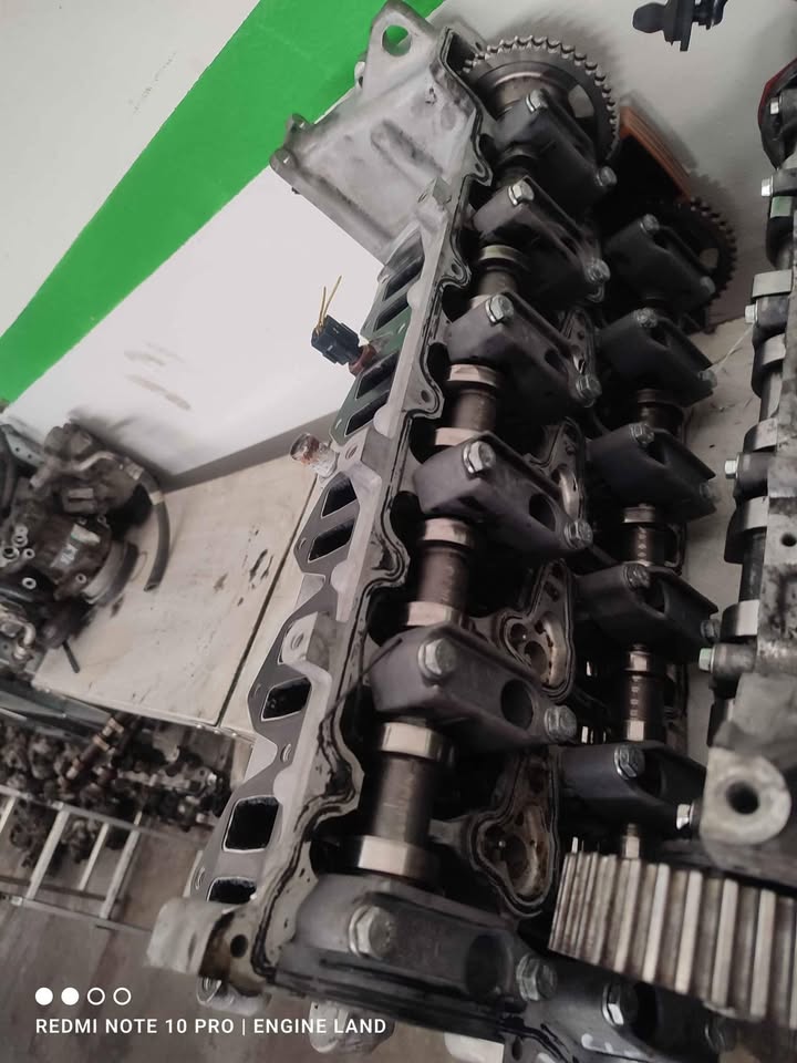 Ssangyong Rexton 2.7 cylinder head - Private Seller Ssangyong Rexton 2.7 cylinder head - Private Seller