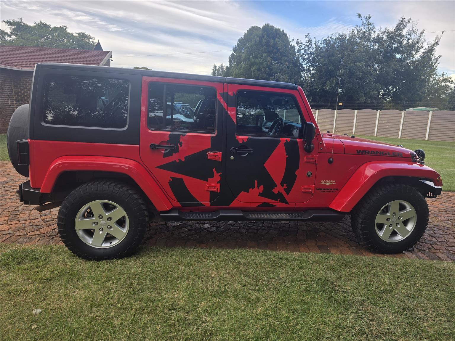 Used 2016 Jeep Wrangler Unlimited Sahara 3.6L 75th Anniversary Edition - Private Seller Used 2016 Jeep Wrangler Unlimited Sahara 3.6L 75th Anniversary Edition - Private Seller
