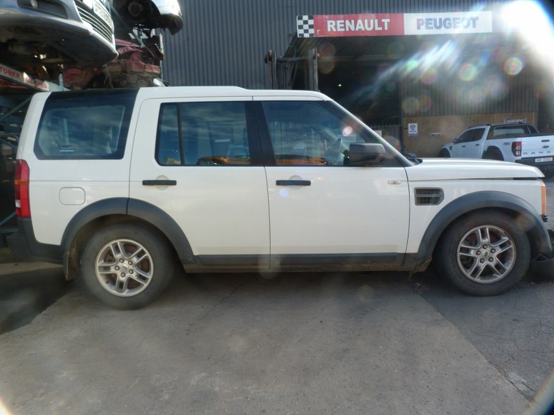 Land Rover Discovery3 TDV6 S AT White - 2009 STRIPPING FOR SPARES - Private Seller Land Rover Discovery3 TDV6 S AT White - 2009 STRIPPING FOR SPARES - Private Seller