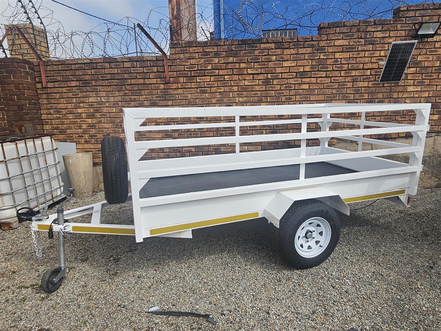 2m Cargo / Luggage Trailer - Private Seller 2m Cargo / Luggage Trailer - Private Seller