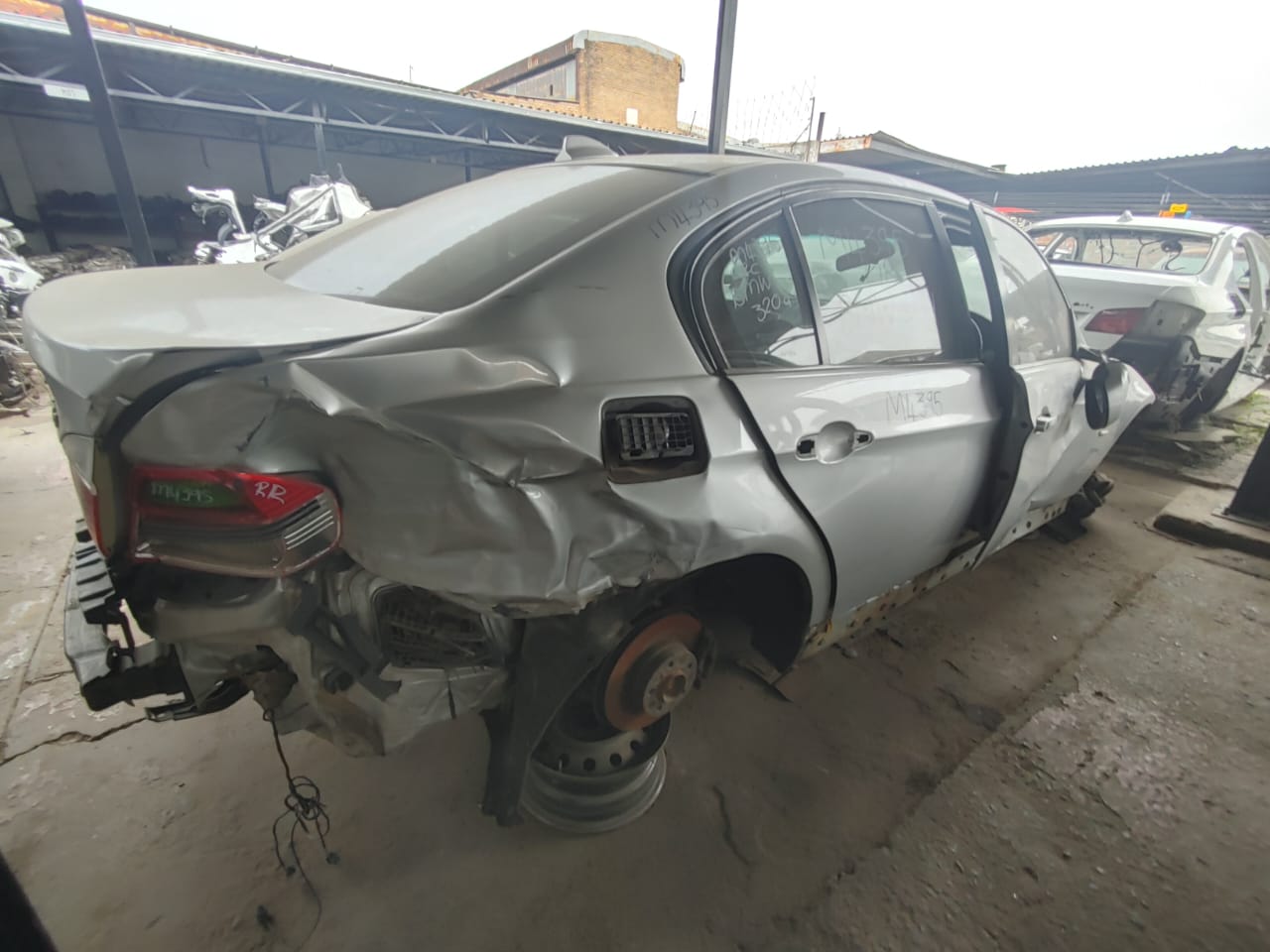 BMW 320 D STRIPPING FOR SPARES - Private Seller
