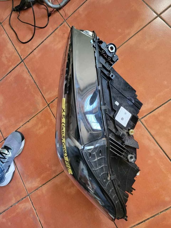 BMW X5 G05 left headlight - Private Seller BMW X5 G05 left headlight - Private Seller