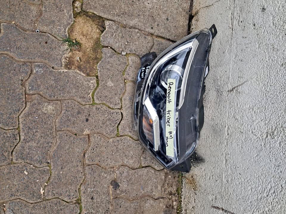 Renault Tribber Headlight Used Auto Body Spare Parts at Sema Spare Center. - Private Seller Renault Tribber Headlight Used Auto Body Spare Parts at Sema Spare Center. - Private Seller