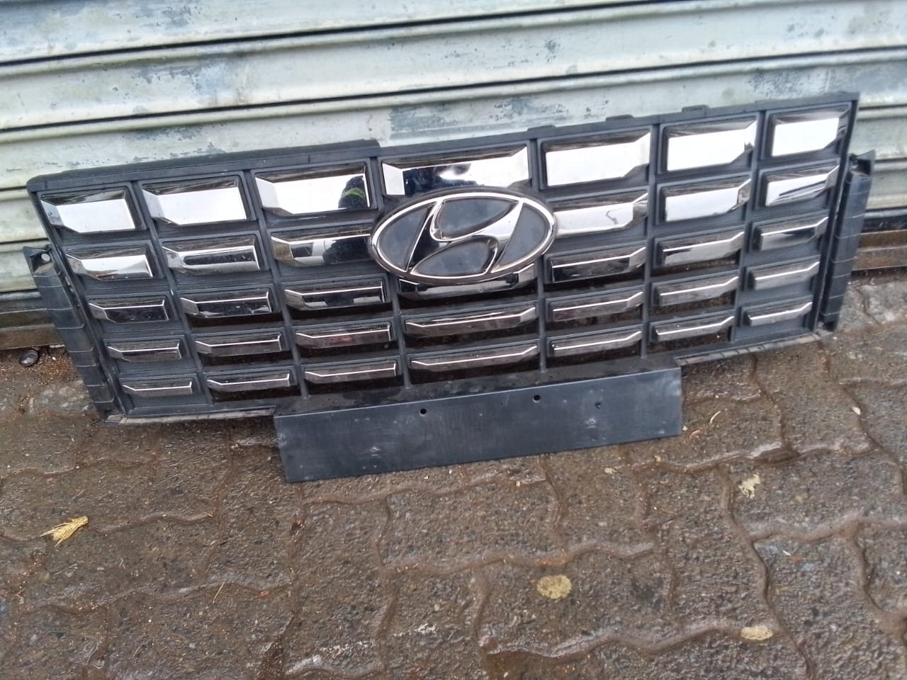 ( 2021-2023) HYUNDAI VENUE GRILL FOR SALE - Private Seller ( 2021-2023) HYUNDAI VENUE GRILL FOR SALE - Private Seller