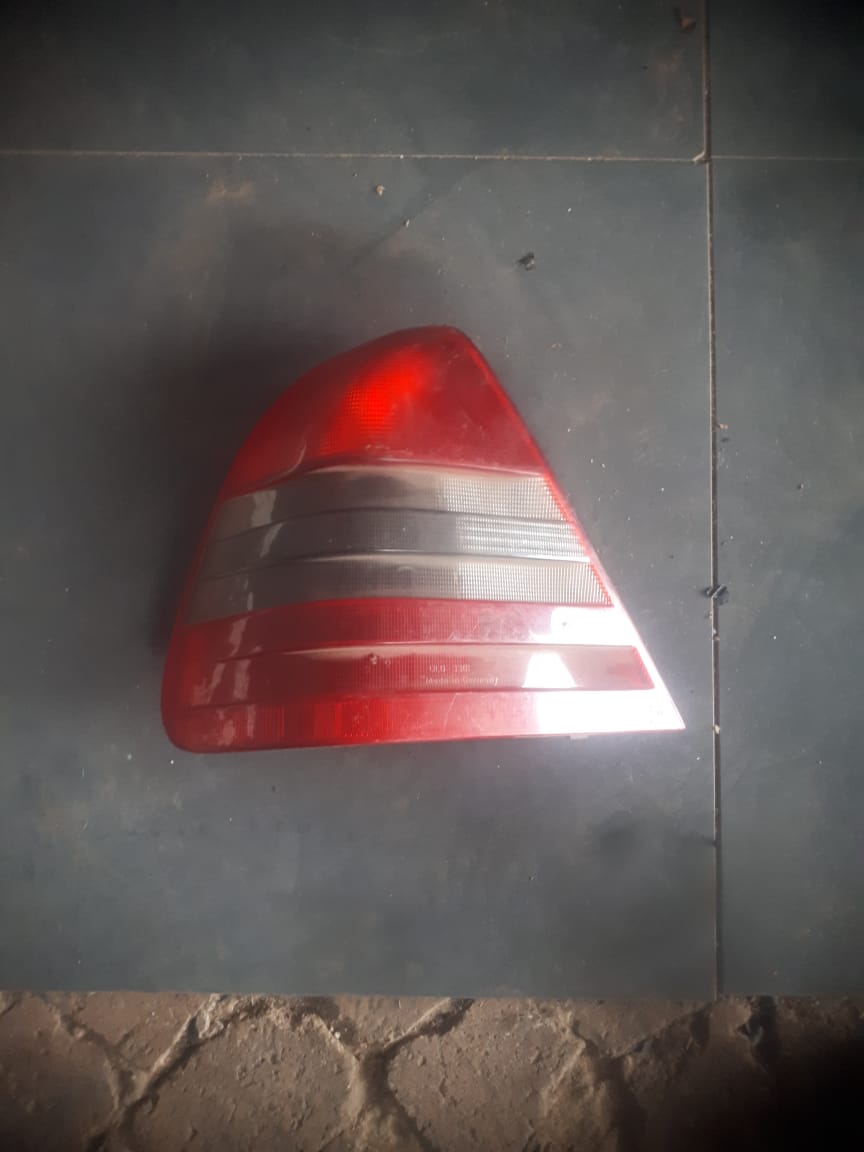 W202 tail  light right  side - Private Seller