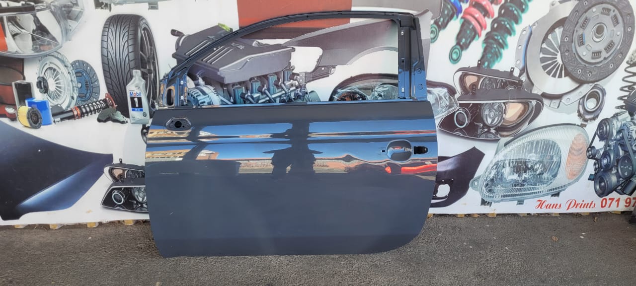 2025 FIAT 500 DOOR SHELL LEFT SIDE FOR SALE. IN PRISTINE CONDITION - Private Seller 2025 FIAT 500 DOOR SHELL LEFT SIDE FOR SALE. IN PRISTINE CONDITION - Private Seller