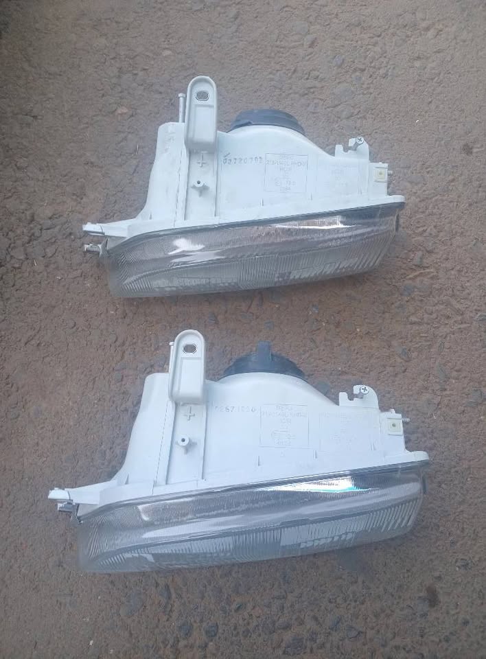 Toyota corolla Kentucky rounder E90 and E92 left headlight for sale