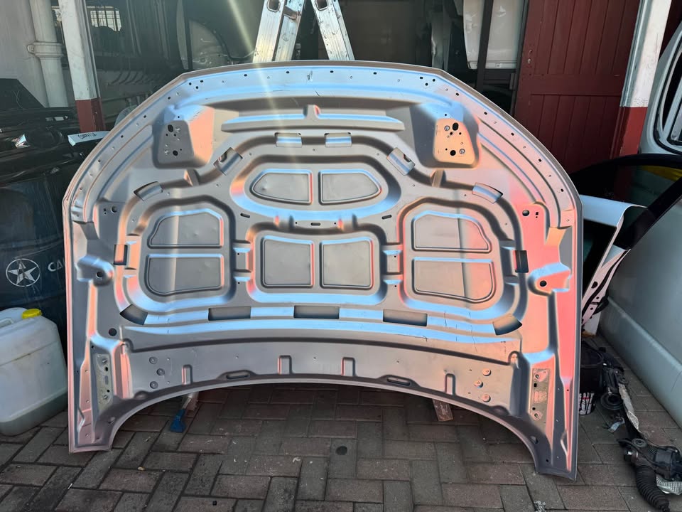 Audi Q5 Bonnet Hood - Private Seller Audi Q5 Bonnet Hood - Private Seller