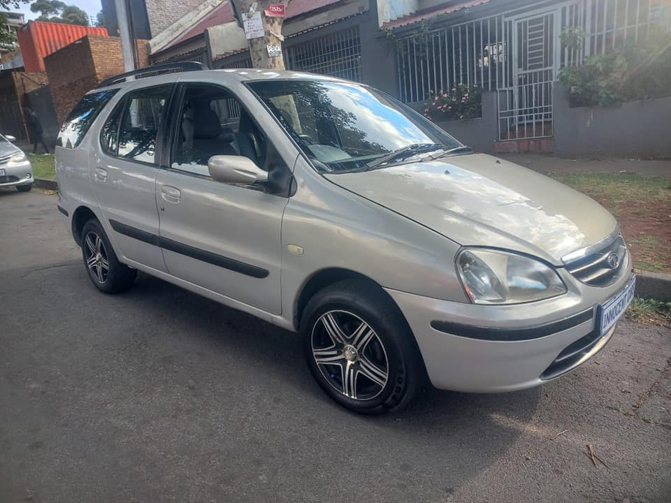 2009 TATA INDICA GLX 1.4 PETROL, MANUAL, GOLD COLOR, MILEAGE 260000KMS