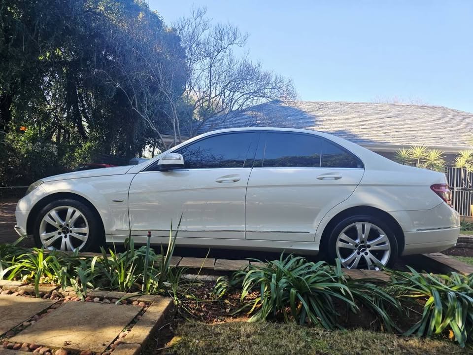 MERCEDES BENZ C220 CDi AVANT-GARDE 140xxxkm