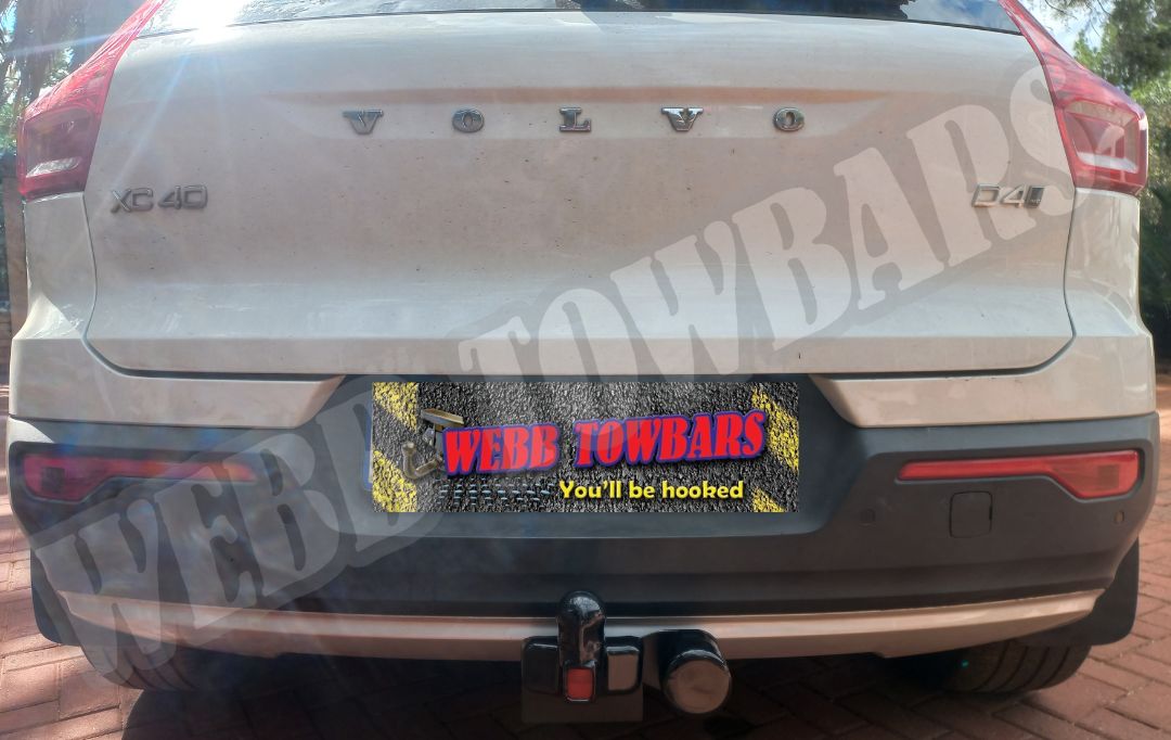 Volvo XC40 Standard/Detachable Towbars - Private Seller Volvo XC40 Standard/Detachable Towbars - Private Seller