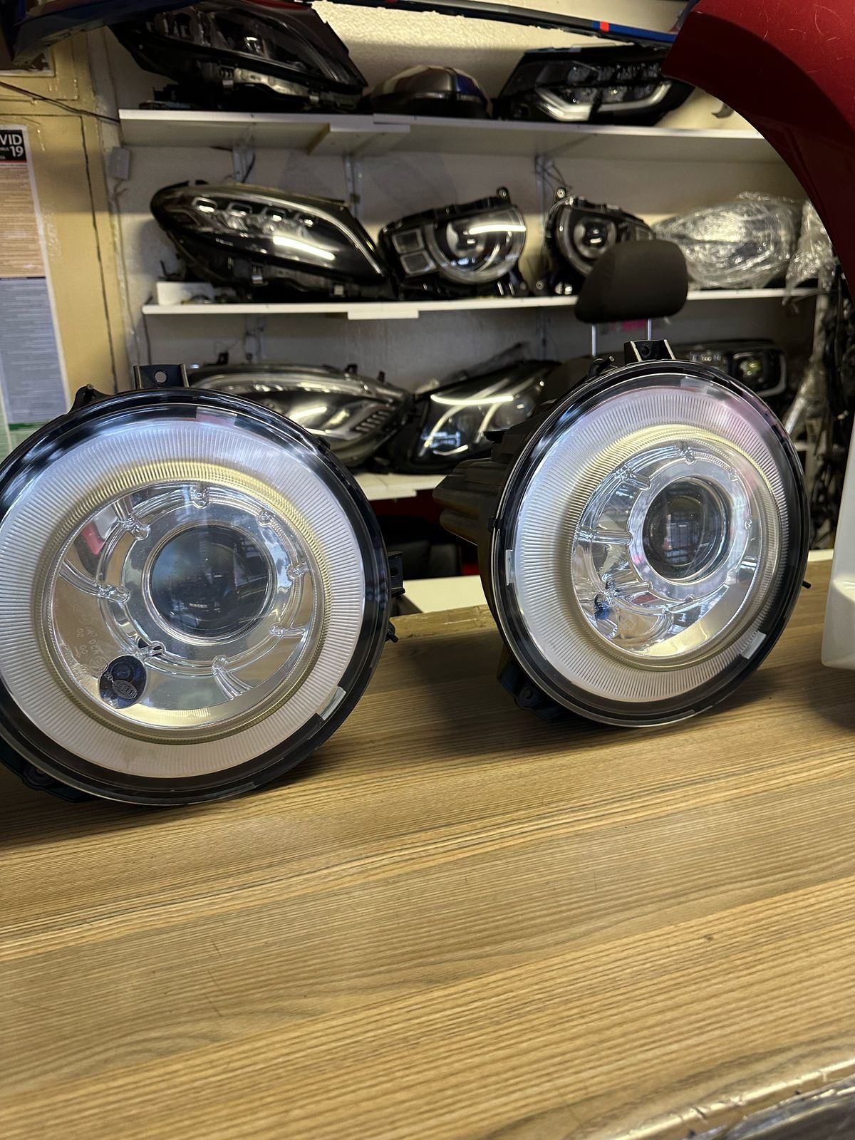 2018 MERCEDE-BENZ W463 G-WAGON LEFT AND RIGHT HEADLIGHTS IN IMMACULATE BEAUTIFU - Private Seller 2018 MERCEDE-BENZ W463 G-WAGON LEFT AND RIGHT HEADLIGHTS IN IMMACULATE BEAUTIFU - Private Seller