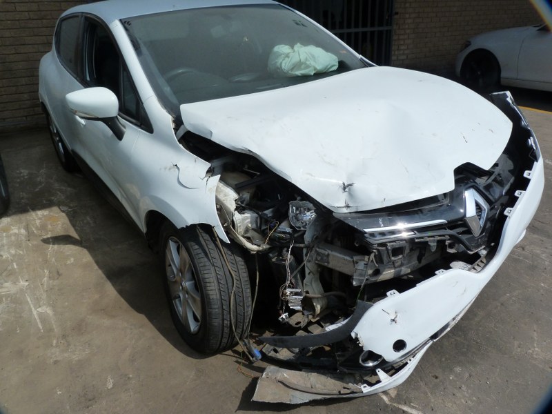 Renault Clio IV 900T Expression Manual - 2014 stripping for Spares - Private Seller Renault Clio IV 900T Expression Manual - 2014 stripping for Spares - Private Seller