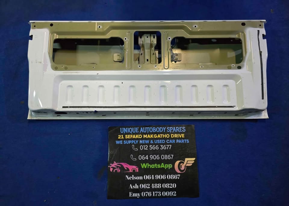 VW Amarok Tailgate Back Door 2023 - 2025