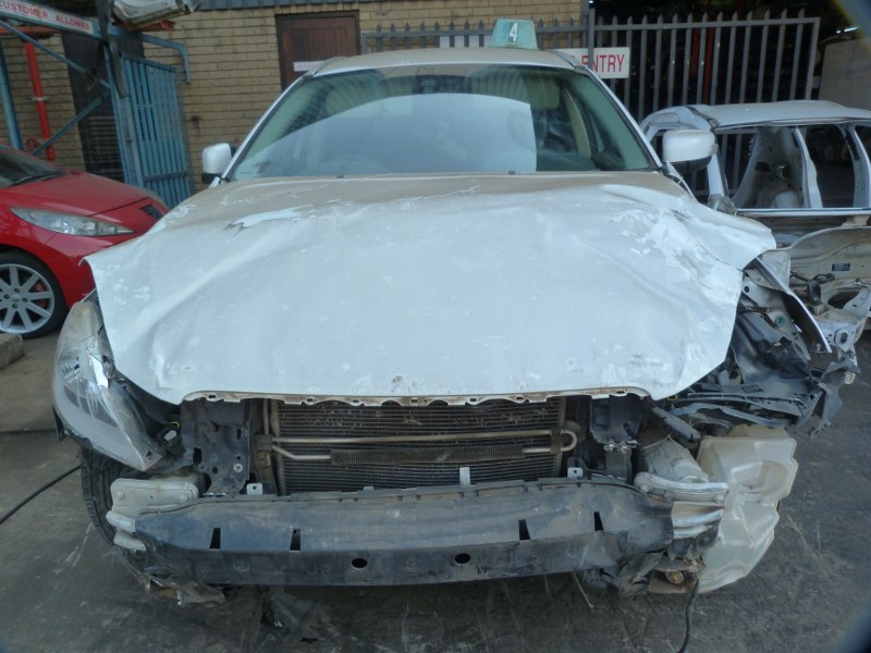 Volvo XC60 2.0 Powershift T5 AT White - 2011 STRIPPING FOR SPARES - Private Seller Volvo XC60 2.0 Powershift T5 AT White - 2011 STRIPPING FOR SPARES - Private Seller