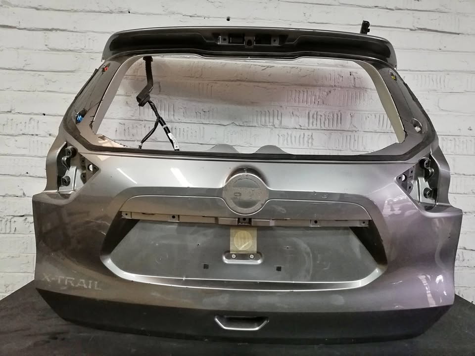 Nissan X Trail Tailgate 2015-2021 - Private Seller Nissan X Trail Tailgate 2015-2021 - Private Seller