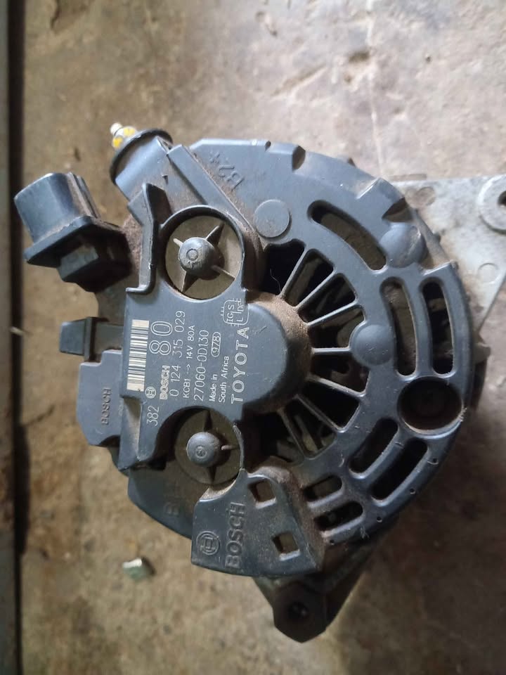 TOYOTA COROLLA ALTERNATOR IN EXCELLENT CONDITION