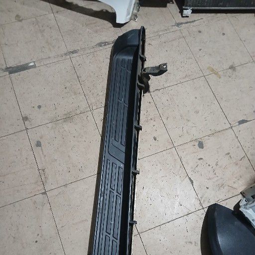 Toyota hilux gd6 side skirt - Private Seller Toyota hilux gd6 side skirt - Private Seller