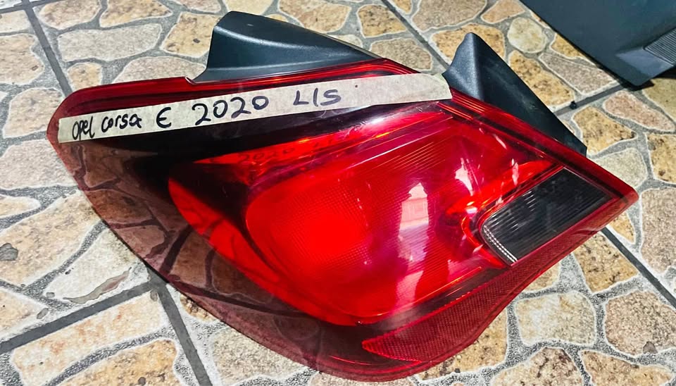 Opel Corsa E taillight 2020 - Private Seller Opel Corsa E taillight 2020 - Private Seller