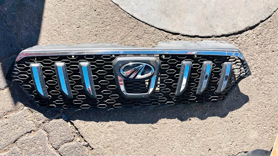 Mahindra Scorpio grill - Private Seller Mahindra Scorpio grill - Private Seller