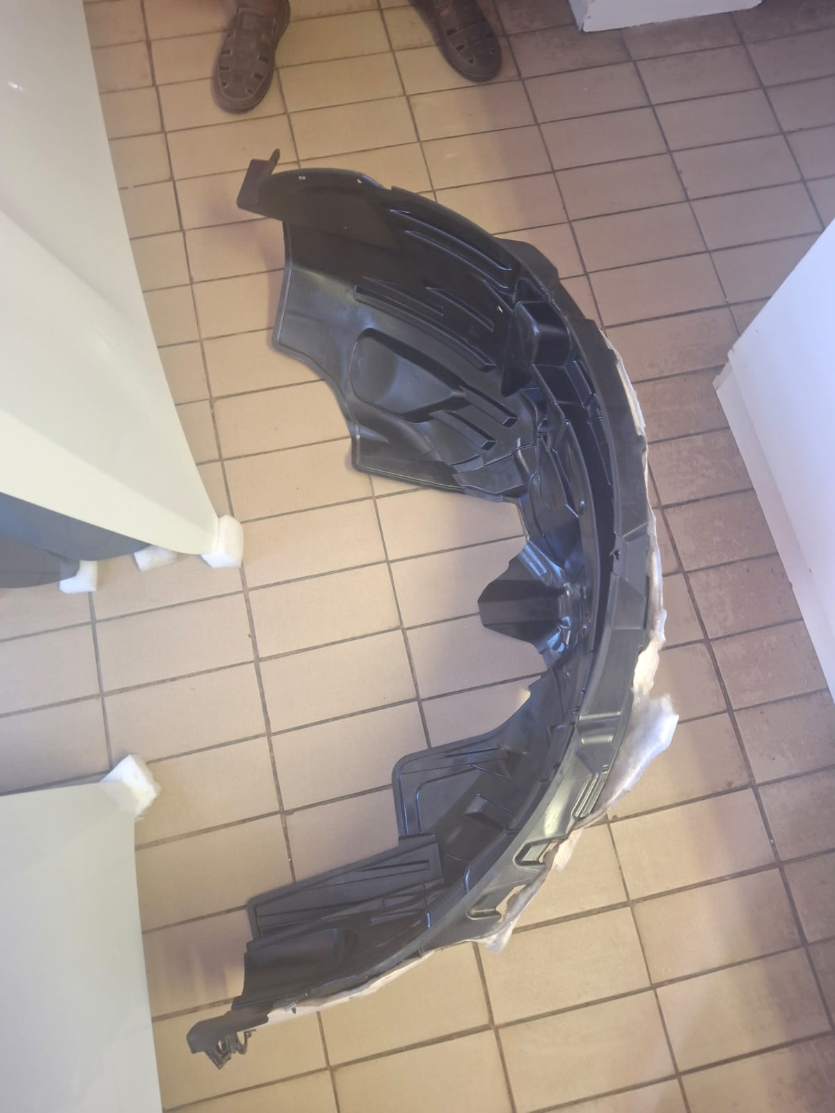 2023 NISSAN NAVARA FENDER LINER RIGHTSIDE AVAILABLE FOR SALE - Private Seller 2023 NISSAN NAVARA FENDER LINER RIGHTSIDE AVAILABLE FOR SALE - Private Seller