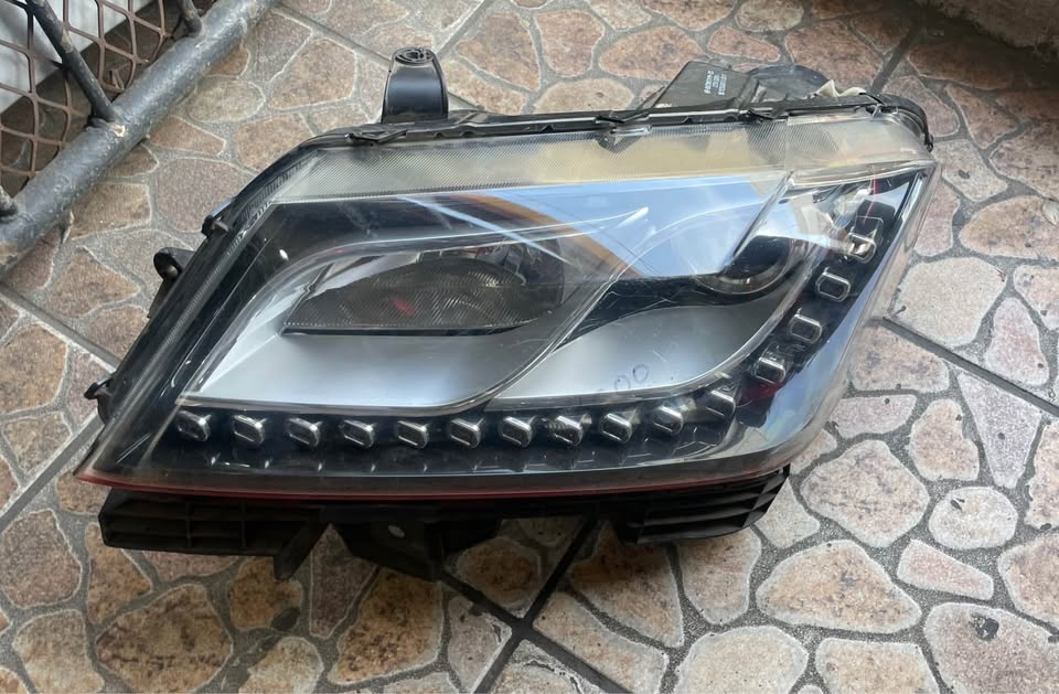 Haval H2 LED Headlight Leftside Call or Dm - Private Seller Haval H2 LED Headlight Leftside Call or Dm - Private Seller
