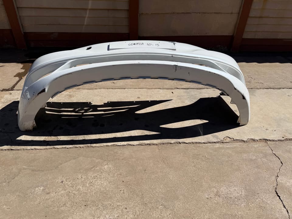 Hyundai Sonata Front Bumper and Main Grill - Private Seller Hyundai Sonata Front Bumper and Main Grill - Private Seller