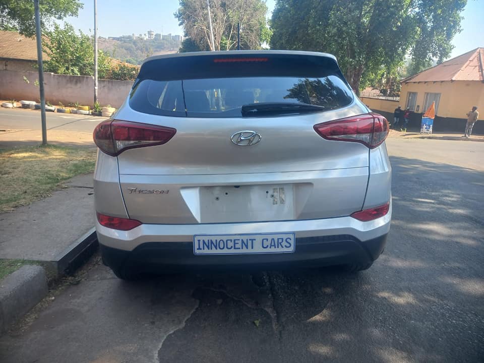 2016 HYUNDAI TUCSON 2.0 PETROL, AUTOMATIC, SILVER COLOR, MILEAGE 119000KMS