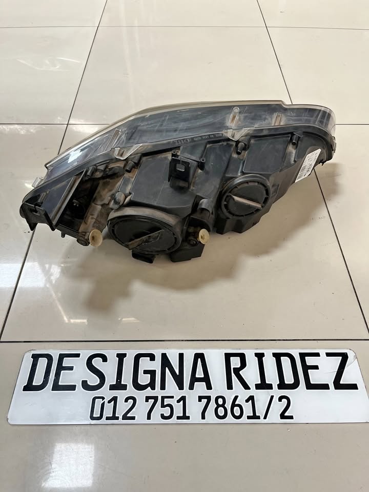 BMW E71 X6M (LEFT) HEADLIGHT AVAILABLE. - Private Seller BMW E71 X6M (LEFT) HEADLIGHT AVAILABLE. - Private Seller
