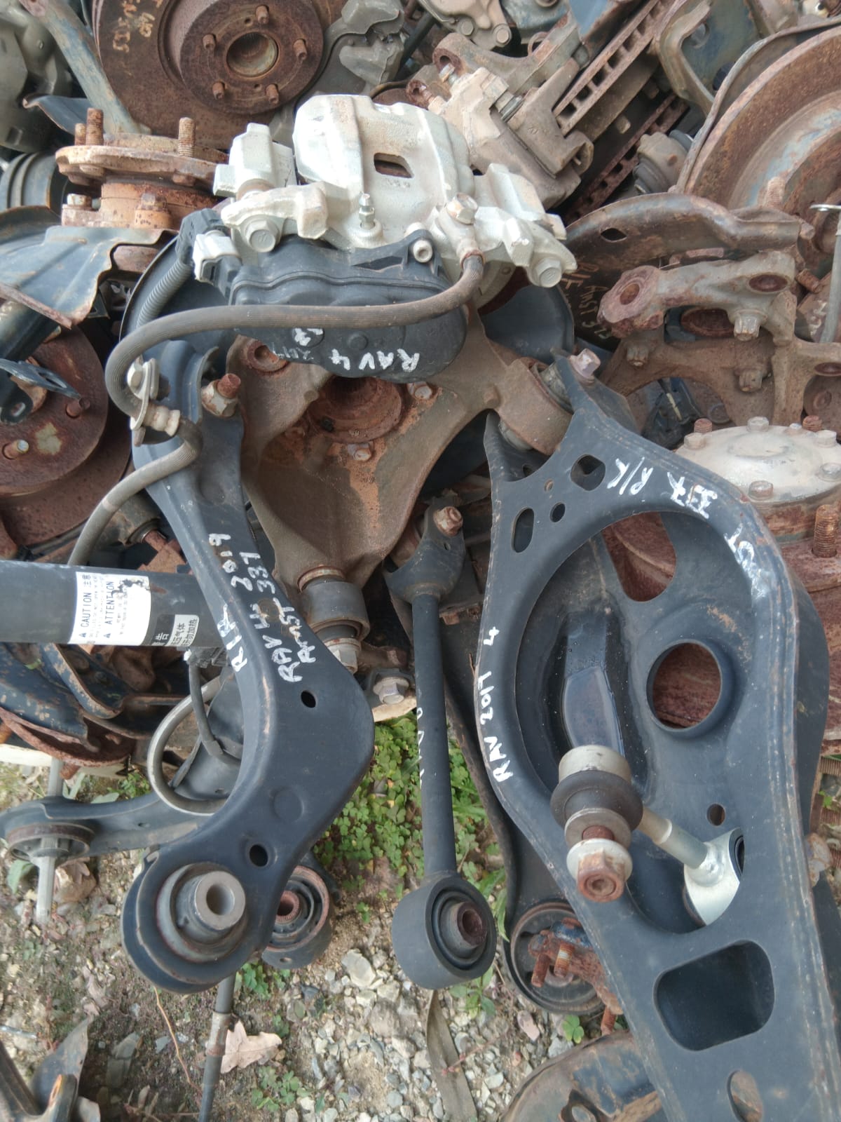Used Toyota RAV4 Complete Wheel Hub Assembly for Sale - Private Seller Used Toyota RAV4 Complete Wheel Hub Assembly for Sale - Private Seller