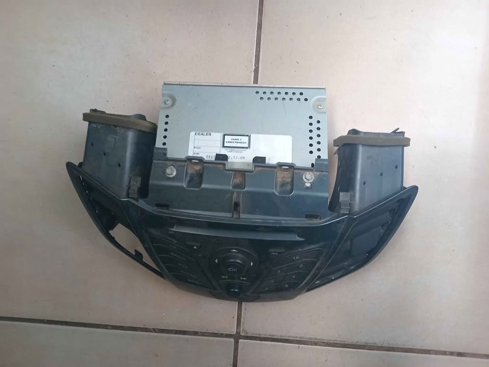 2007 to 2009 ford fiesta radio for sale - Private Seller