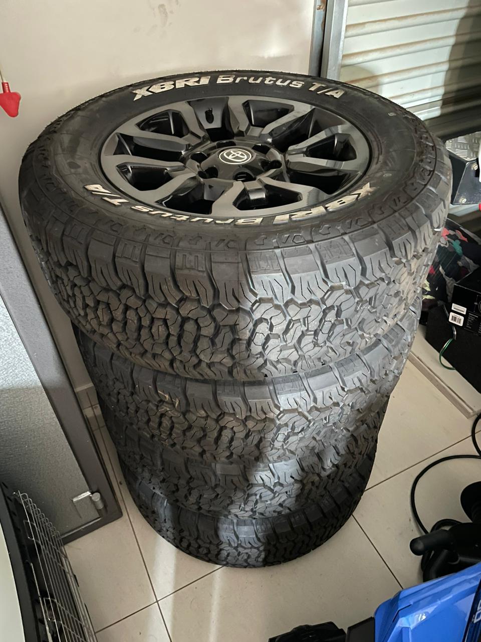 18 inch Toyota Legend 50 RS original mags with NEW 265/65/18 XBRI Brutus A/T set - Private Seller