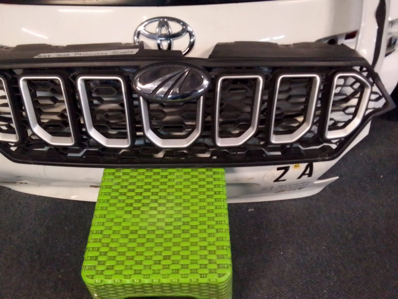 (2018-2023) MAHINDRA SCORPIO FRONT GRILL FOR SALE - Private Seller (2018-2023) MAHINDRA SCORPIO FRONT GRILL FOR SALE - Private Seller