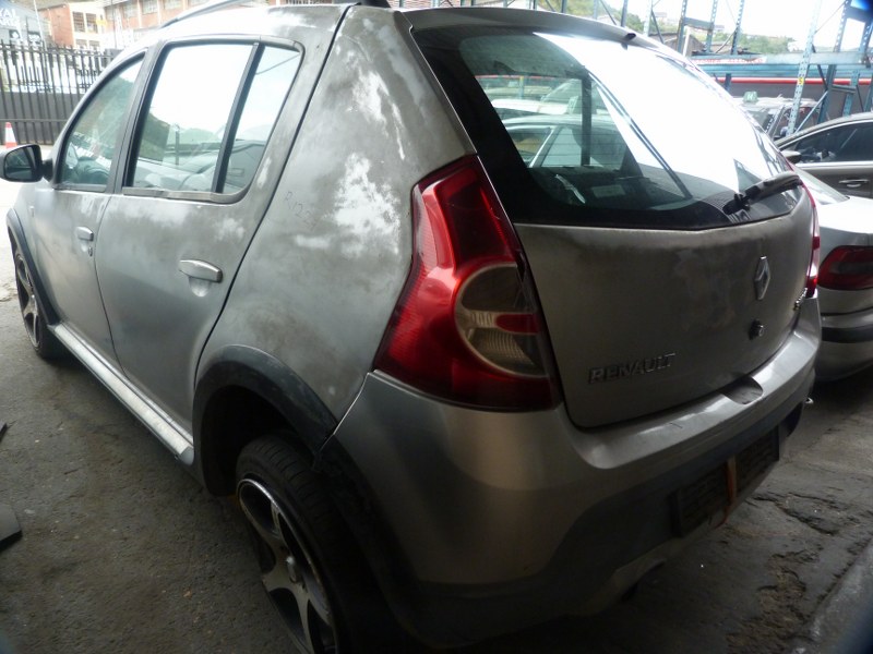 Renault Sandero 1.6 Stepway Manual Grey - 2014 STRIPPING FOR SPARES - Private Seller Renault Sandero 1.6 Stepway Manual Grey - 2014 STRIPPING FOR SPARES - Private Seller