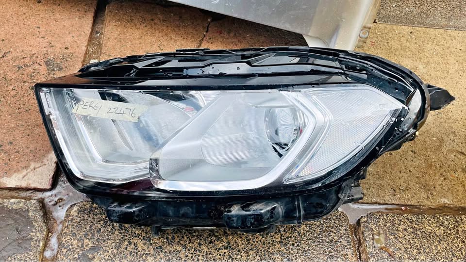 Ford EcoSport headlight - Private Seller Ford EcoSport headlight - Private Seller