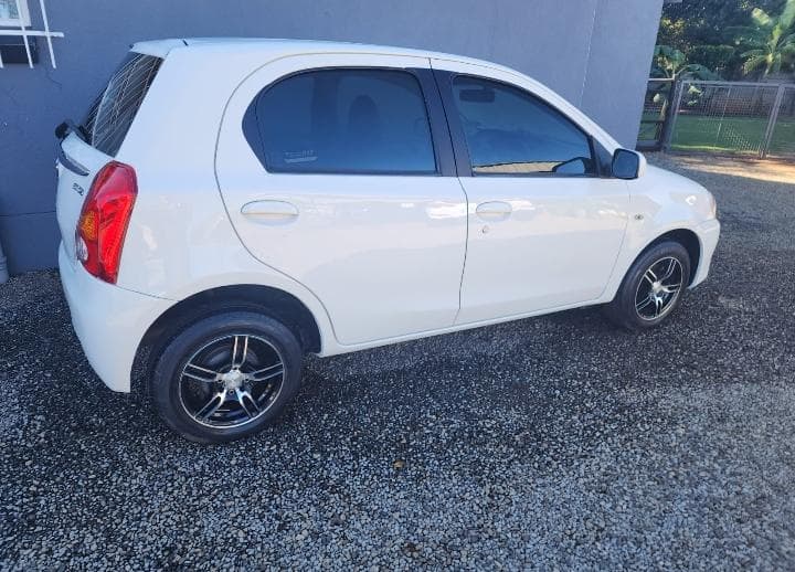 Used 2013 Toyota Etios hatch 1.5 Xs - Private Seller Used 2013 Toyota Etios hatch 1.5 Xs - Private Seller