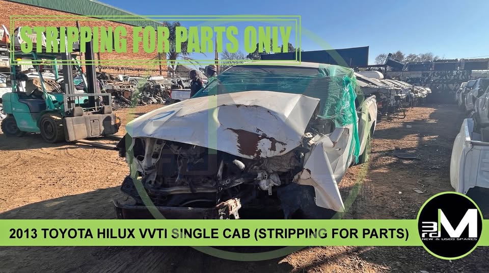 2013 TOYOTA HILUX VVTI SINGLE CAB (STRIPPING FOR PARTS)