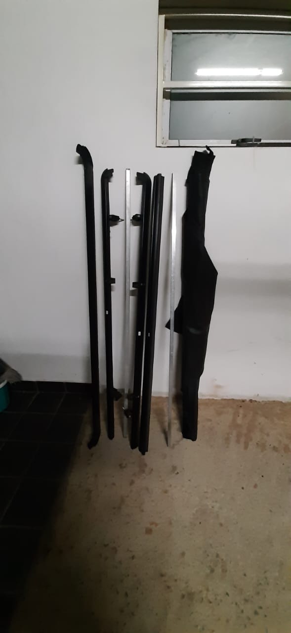 Ford Ranger dc Roll bar and tonneau cover. - Private Seller Ford Ranger dc Roll bar and tonneau cover. - Private Seller