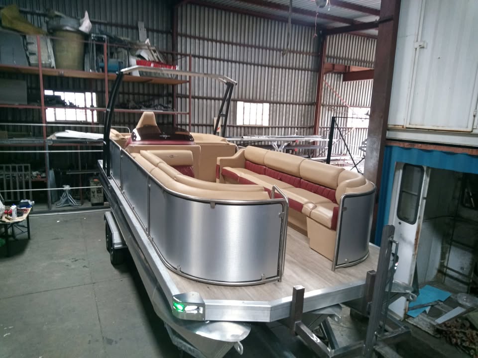2024 Pontoon  Manufacturer