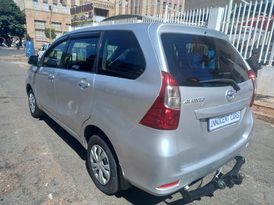 2016 TOYOTA AVANZA 1.5 SX PETROL, AUTOMATIC TRANSMISSION, SILVER COLOUR