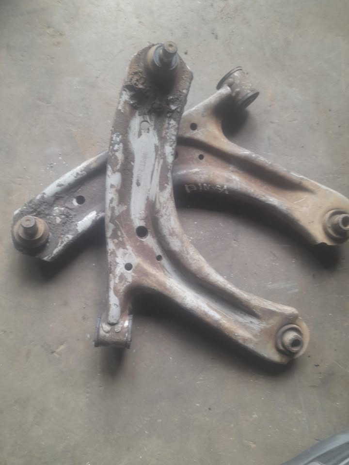 RENAULT KWID CONTROL ARMS AVAILABLE - Private Seller
