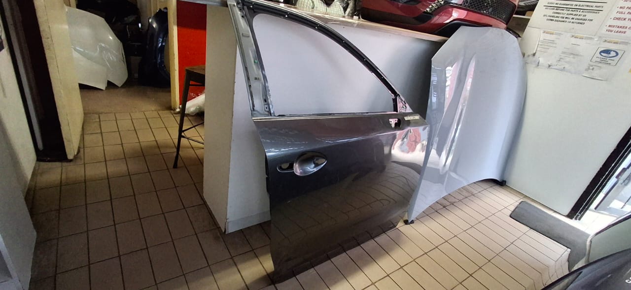 2018 MAZDA CX5 FRONT RIGHT DOOR FOR SALE - Private Seller 2018 MAZDA CX5 FRONT RIGHT DOOR FOR SALE - Private Seller