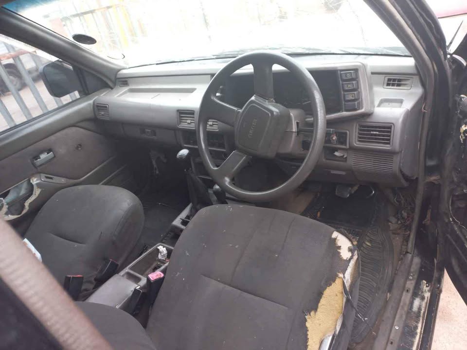 KB280 Isuzu STRIPPING FOR SPARES - Private Seller KB280 Isuzu STRIPPING FOR SPARES - Private Seller