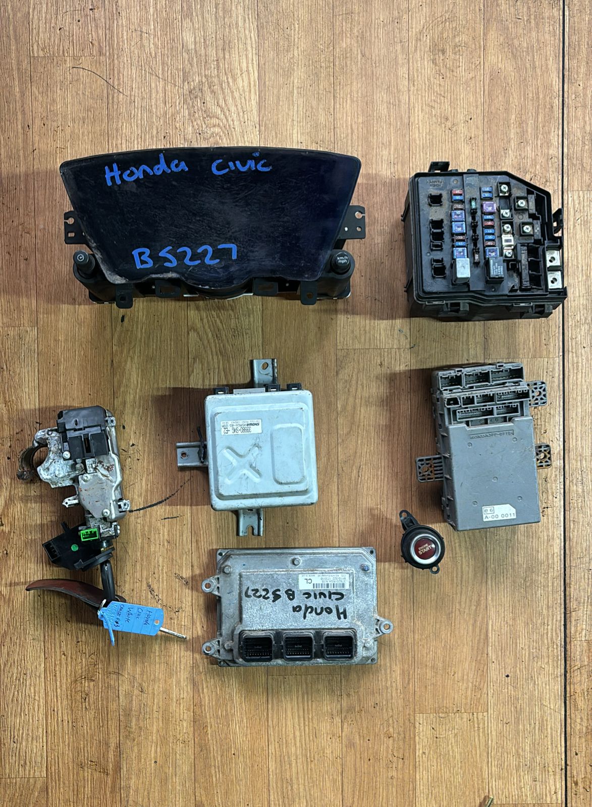 2014 Honda Civic 1.8LT #R18A (auto) Ecu Set - Private Seller 2014 Honda Civic 1.8LT #R18A (auto) Ecu Set - Private Seller