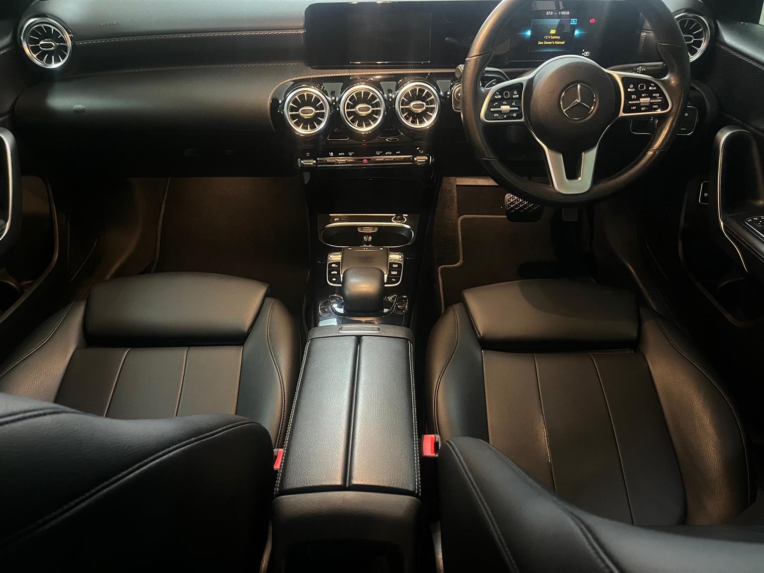 MERCEDES BENZ A200 AT SEDAN