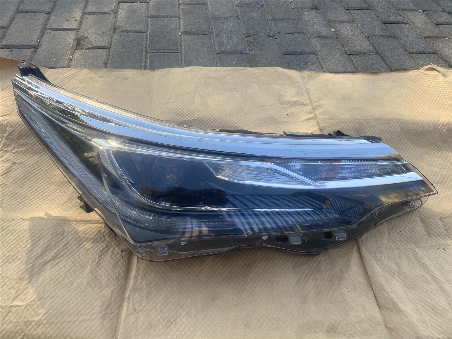 2019 TOYOTA COROLLA PRESTIGE FULL LED HEADLIGHT RIGHT SIDE FOR SALE