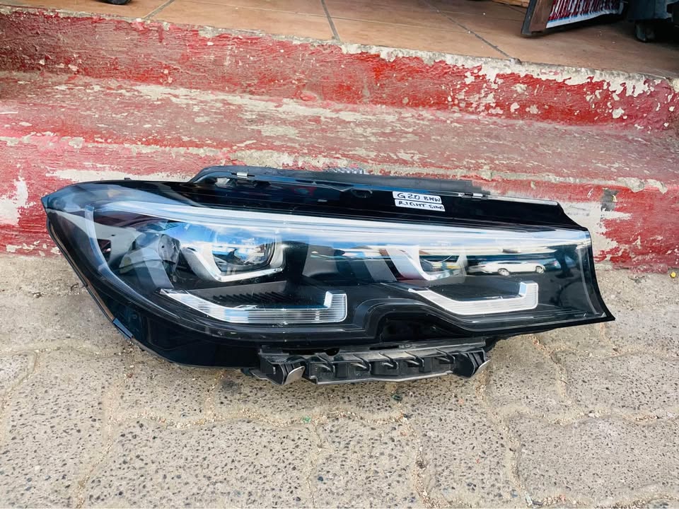 BMW 3 series G20 headlight 2019/22 - Private Seller BMW 3 series G20 headlight 2019/22 - Private Seller